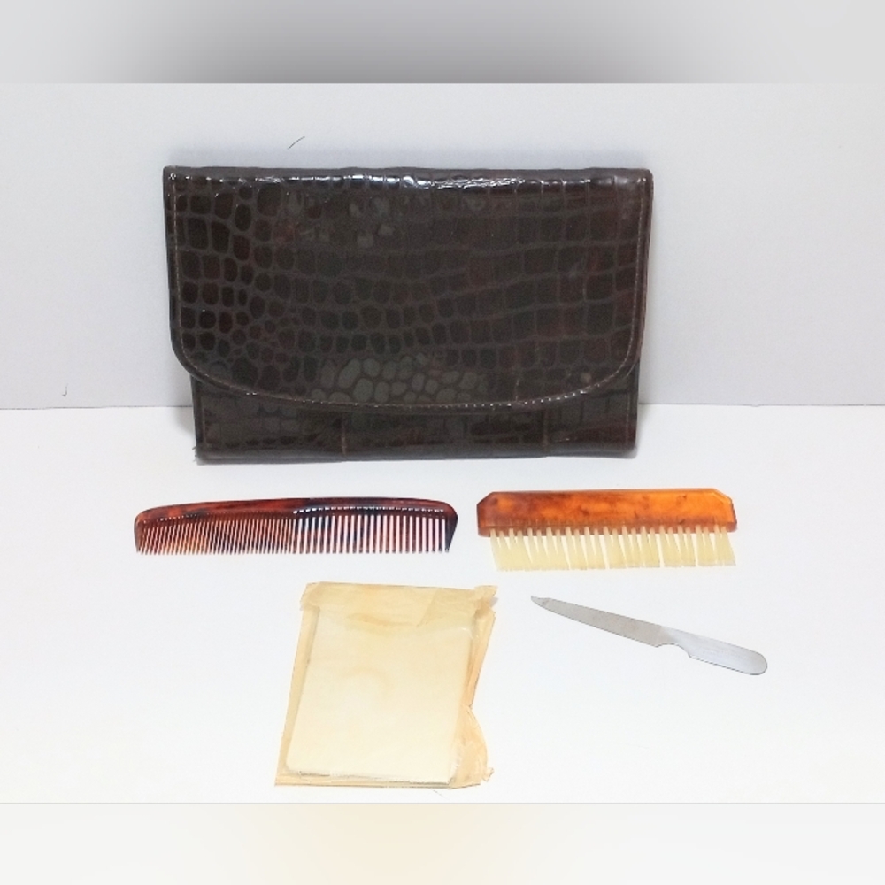 Vintage Mens Travel Grooming Kit Sheffield England Comb Nail File/Brush Mirror